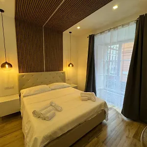 Essenza House Italia